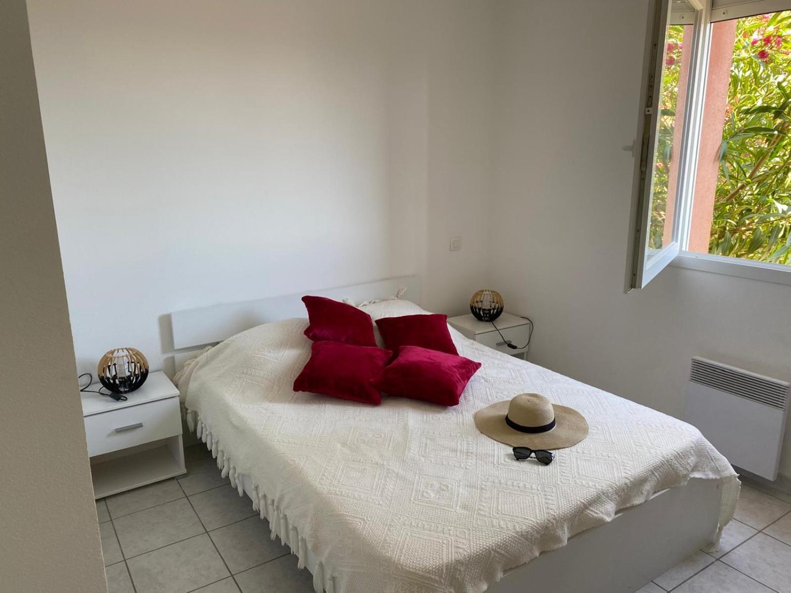 Appartement 4 Pers - Terrasse - Vue Mer - Proche Plage Saint-Pierre-la-Mer  エクステリア 写真